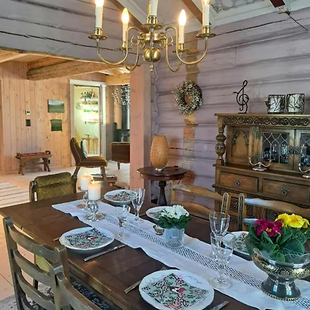 Holiday home Unique Gem From 1920 With Murals In *